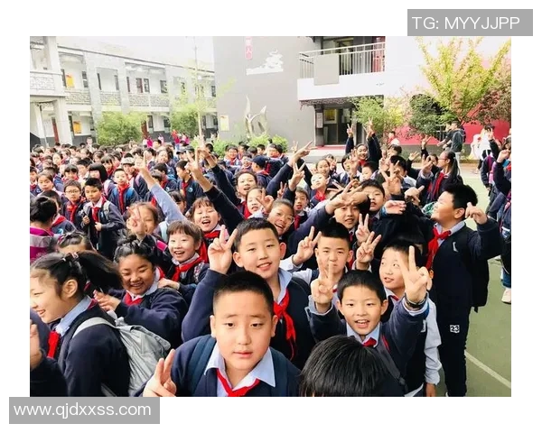 一人之力撑起全队梦想 足球场上的孤胆英雄与传奇时刻
